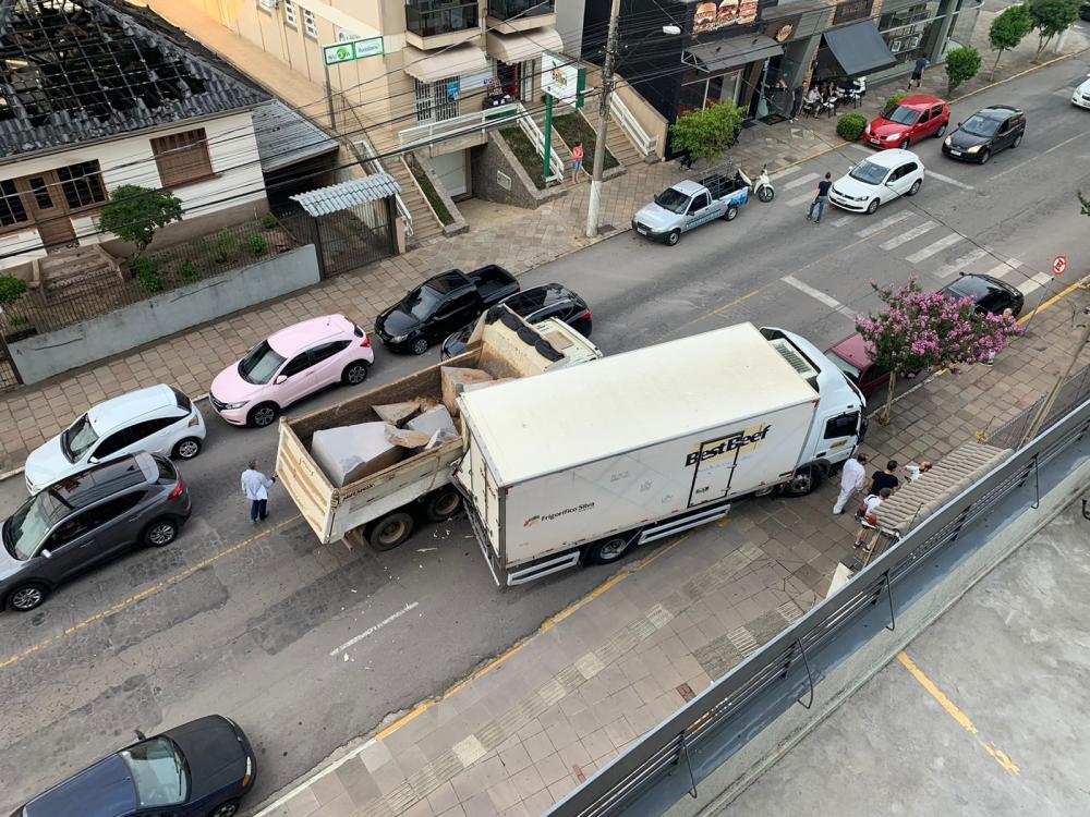 Motorista embriagado provoca acidente no Cidade Alta, em Bento