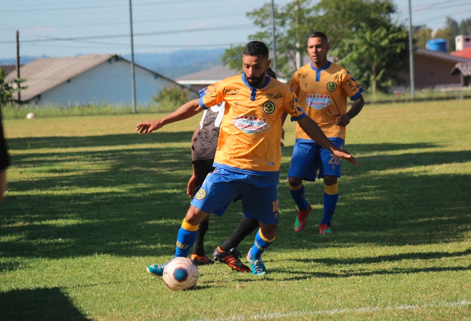 Citadino de Futebol retorna neste domingo com as quartas de final