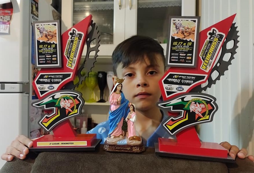 Jovem piloto de Garibaldi é revelação do Motocross