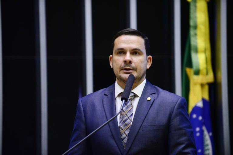 Alberto Neto: cobrança desse tributo prejudica projetos de PD&I e o desenvolvimento nacional - (Foto: Nilson Bastian /Câmara dos Deputados)