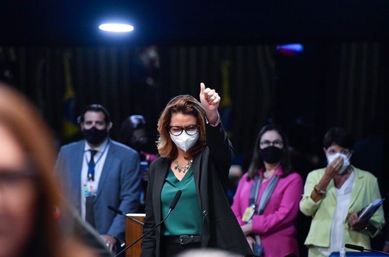 O requerimento para a realização da sessão é da senadora Leila Barros (Cidadania/DF); Procuradora Especial da Mulher do Senado Federal, da Bancada Feminina e de outros parlamentares