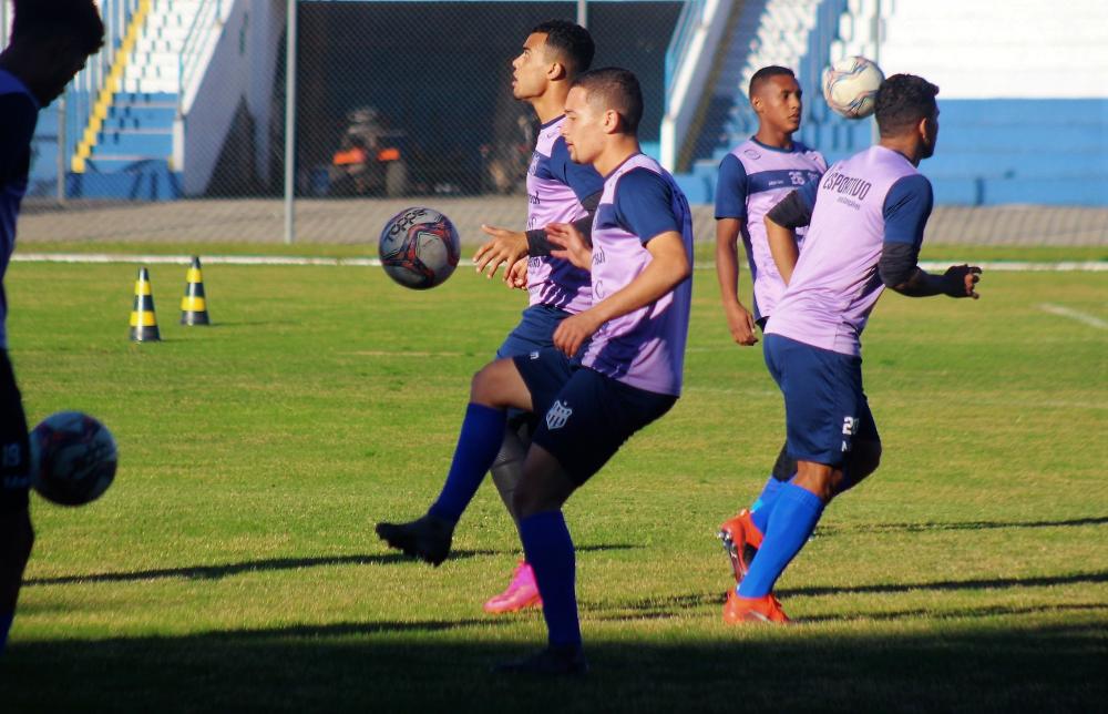 Volante Nathan esteve integrado ao elenco principal no Gauchão e na Série D em 2021 / Foto: Kévin Sganzerla