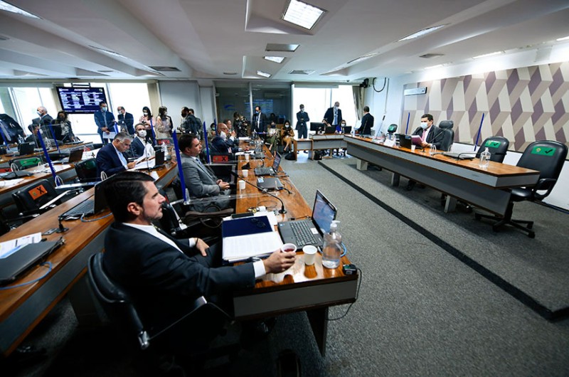 Senadores na reunião da Comissão de Constituição e Justiça, nesta quarta - Edilson Rodrigues/Agência Senado