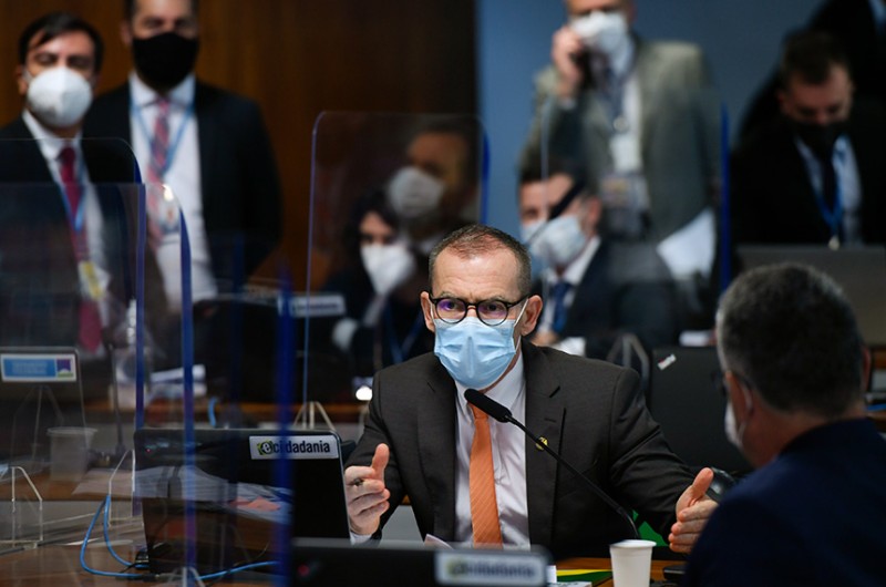 O relator, senador Fabiano Contarato, ampliou a destinação dos recursos para atenção à saúde em geral - Edilson Rodrigues/Agência Senado