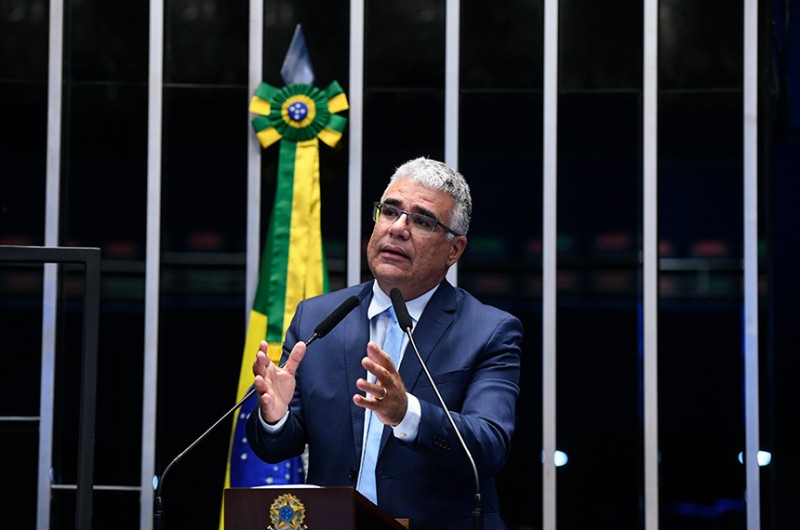 O senador Eduardo Girão (Podemos-CE) disse que ministros do STF estão cometendo "abusos" e exercendo atividades político-partidárias, ações passíveis de impeachment - Marcos Oliveira/Agência Senado