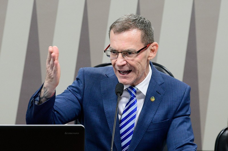 O relator, senador Fabiano Contarato, defendeu a proposta, mas o presidente Jair Bolsonaro considerou haver restrição de liberdade de expressão e de imprensa e vetou o texto quase que por completo - Pedro França/Agência Senado