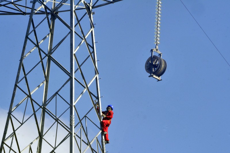 Vigilantes, guardas municipais, profissionais de mineração subterrânea, geração, transmissão e distribuição de energia elétrica são algumas das atividades contempladas pelo texto - José Paulo Lacerda