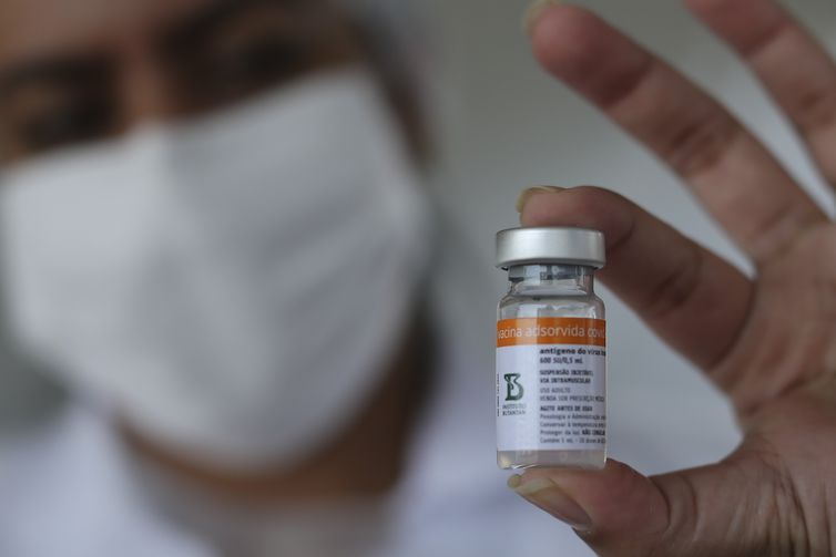 Segundo o instituto, os testes em humanos da vacina única podem começar em até um ano.