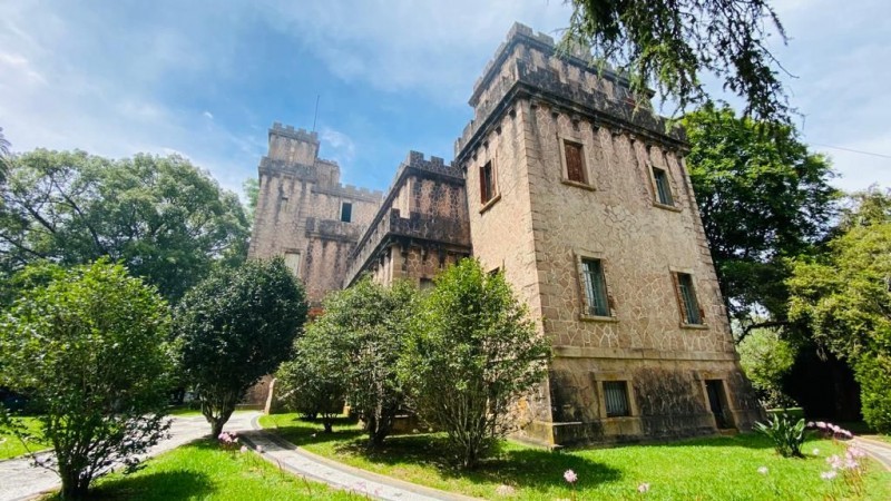 Castelo foi marco histórico da Revolução de 1923, onde houve a assinatura do Pacto de Pedras Altas, encerrando o conflito - Foto: Sylvia Bojunga / Divulgação