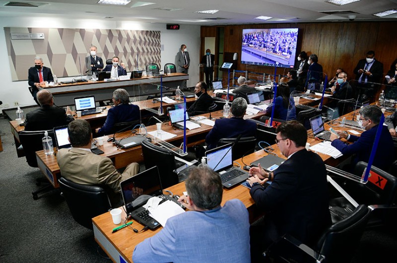 Relatório foi lido na reunião da Comissão de Constituição e Justiça desta quarta - Pedro França/Agência Senado