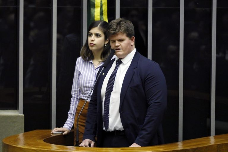 Os autores da proposta, deputados Tabata Amaral e Felipe Rigoni - (Foto: Luis Macedo/Câmara dos Deputados)