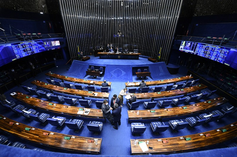 Devem ir a votação nesta quinta-feira o PL 1.472/2021 e o PLP 11/2020, que, entre outras medidas, buscam frear a alta dos combustíveis