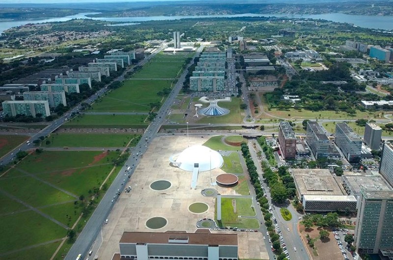 Esplanada dos Ministérios em cena do documentário 'A Menina de Sessenta' - Reprodução TV Senado