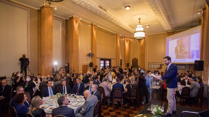 Leite destacou importância da agenda de concessões e privatizações: receitas extraordinárias foram transformadas em investimento - Foto: Felipe Dalla Valle / Palácio Piratini