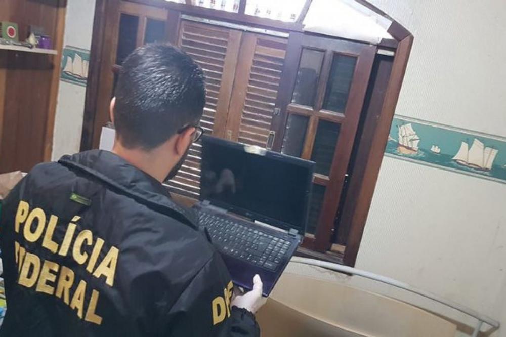 Líder religioso é preso pela Polícia Federal com material de pornografia infantil