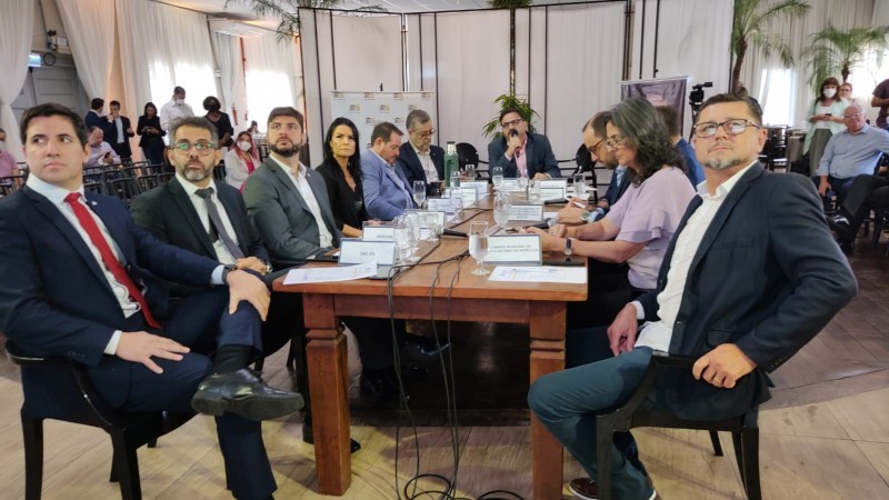 Cede é composto por sete secretarias do Estado e sete representantes da sociedade - Foto: Thais D'Avila / Ascom SPGG