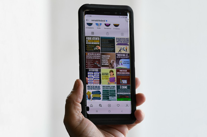 O Senado, que também está presente no Instagram, divulga nas redes sociais conteúdo sobre projetos de lei aprovados e informações sobre o funcionamento da Casa - Roque de Sá/Agência Senado