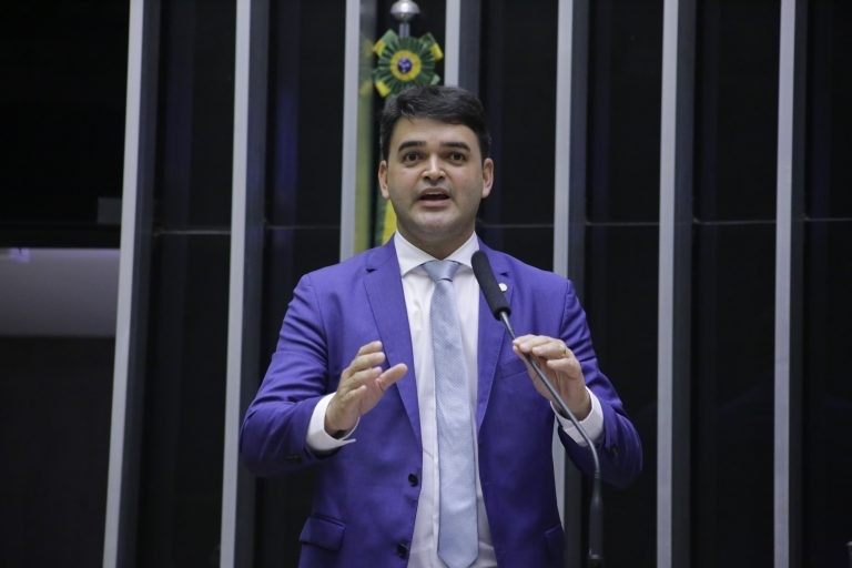 Pereira Júnior: rol atual de possibilidades de prisão para devedor de pagar pensão alimentícia está incompleto - (Foto: Paulo Sergio/Câmara dos Deputados)