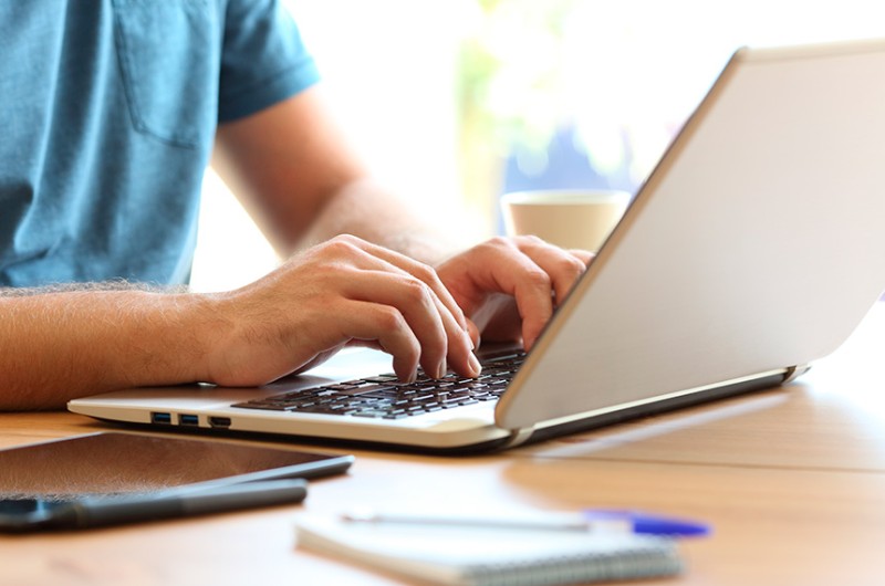 MP disciplina trabalho híbrido e uso do auxílio-alimentação