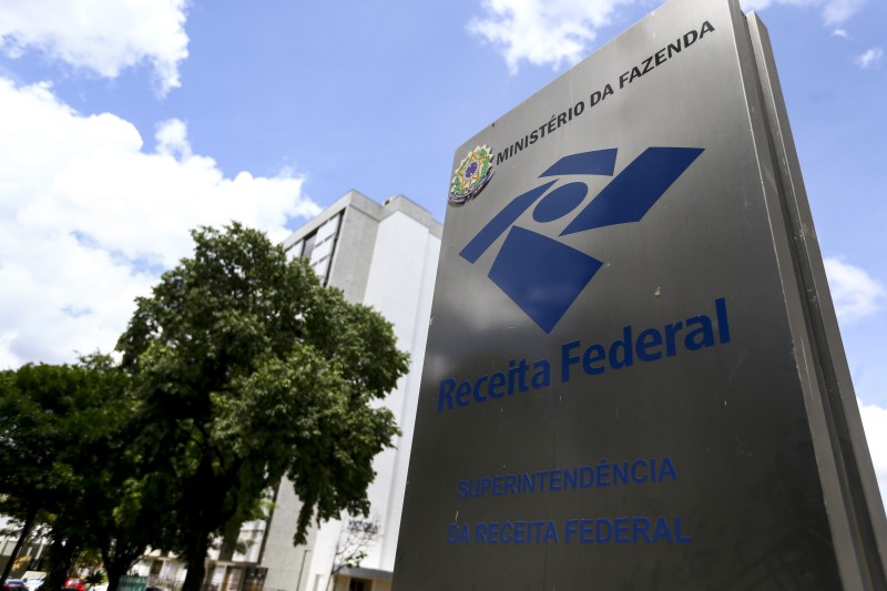 Arrecadação federal cresce 5,27% e bate recorde em fevereiro