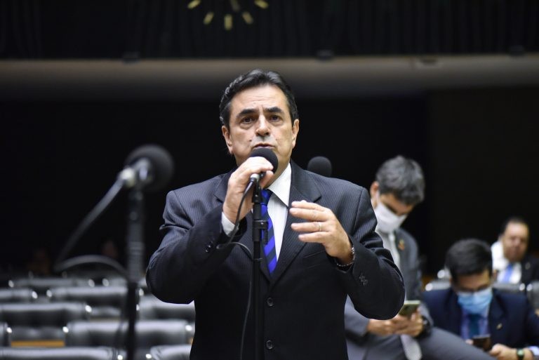 Sávio: quartos de hotel são locais de frequência individual, por isso a cobrança é ilegal - (Foto: Zeca Ribeiro/Câmara dos Deputados)