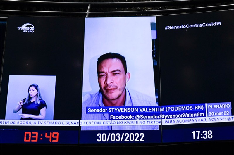 Styvenson critica decisão de obrigar deputado a usar tornozeleira eletrônica