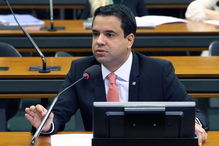 Edilázio Júnior: aplicação confiável de recursos - (Foto: Vinicius Loures/Câmara dos Deputados)