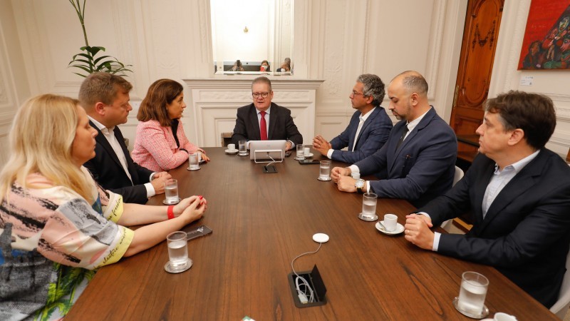 Governador Ranolfo destacou que Estado tem potencial para a frequência semanal do voo ser ampliada - Foto: Itamar Aguiar / Palácio Piratini