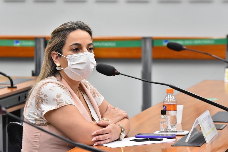 Policial Katia Sastre: 