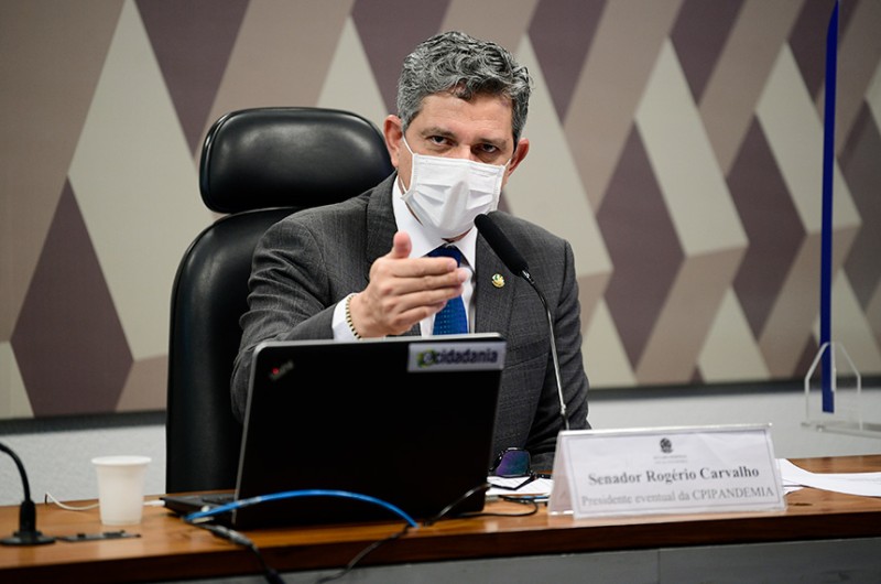 O senador Rogério Carvalho apresentou relatório favorável ao projeto - Pedro França/Agência Senado