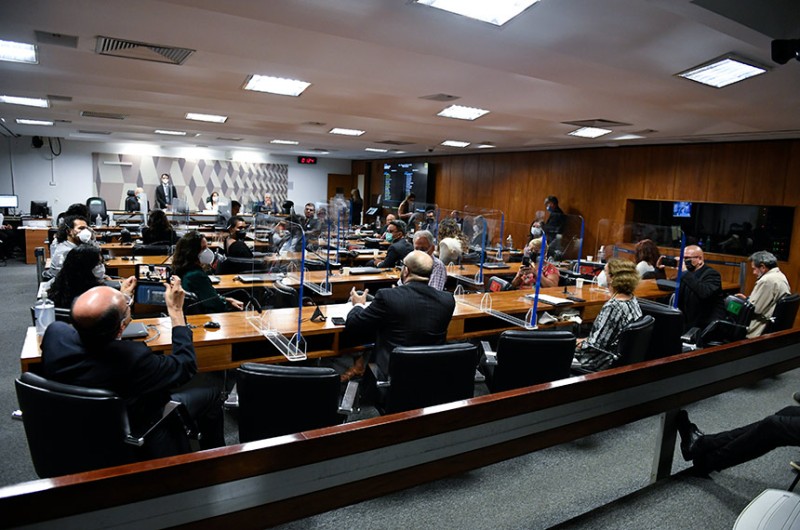 Integrada por 17 senadores e 21 deputados federais foi realizada a primeira reunião da Frente Parlamentar pelo Controle de Armas e Munições, Pela Paz e Pela Vida - Roque de Sá/Agência Senado