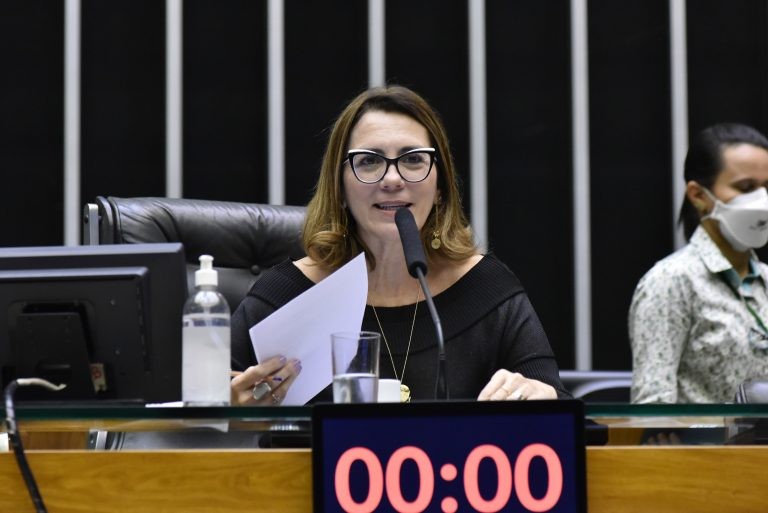 Proposta prevê obra de arte local em projetos de infraestrutura financiados pelo governo federal