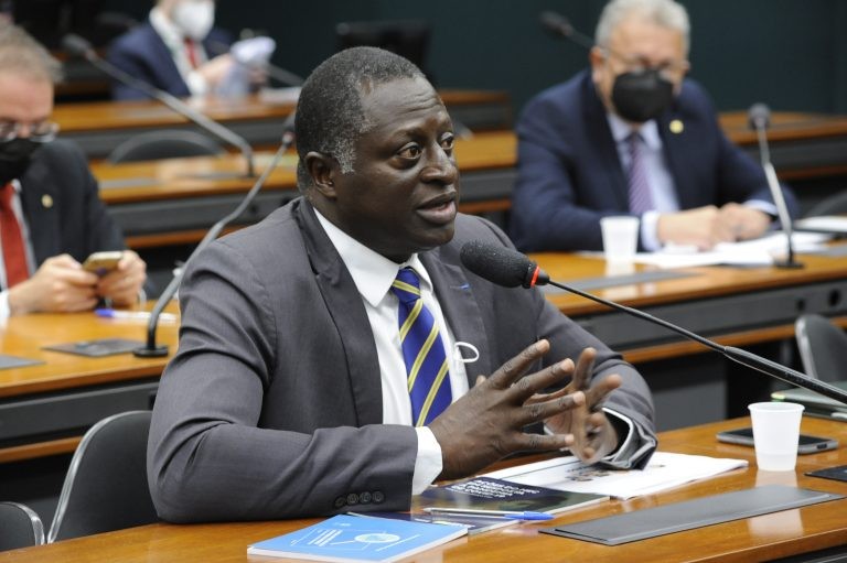 Hélio Lopes: Objetivo é orientar as ações do poder público no uso dessa tecnologia - (Foto: Cleia Viana/Câmara dos Deputados)