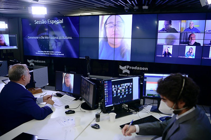 Senadores e convidados na sessão especial remota - Pedro França/Agência Senado