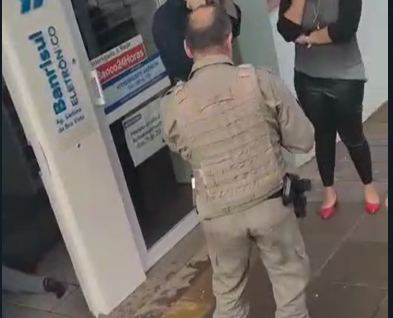 Assalto a agência bancária termina com um bandido morto e outro ferido