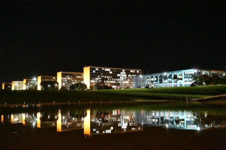 Projeto do governo regulamenta atividade de lobby no Brasil