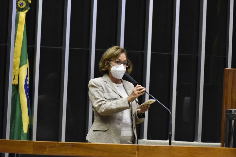 Lídice da Mata: valor do vale-cultura permanece o mesmo desde sua criação em 2021 - (Foto: Zeca Ribeiro/Câmara dos Deputados)