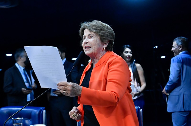 Nilda Gondim conclama jovens a tirar o Título de Eleitor