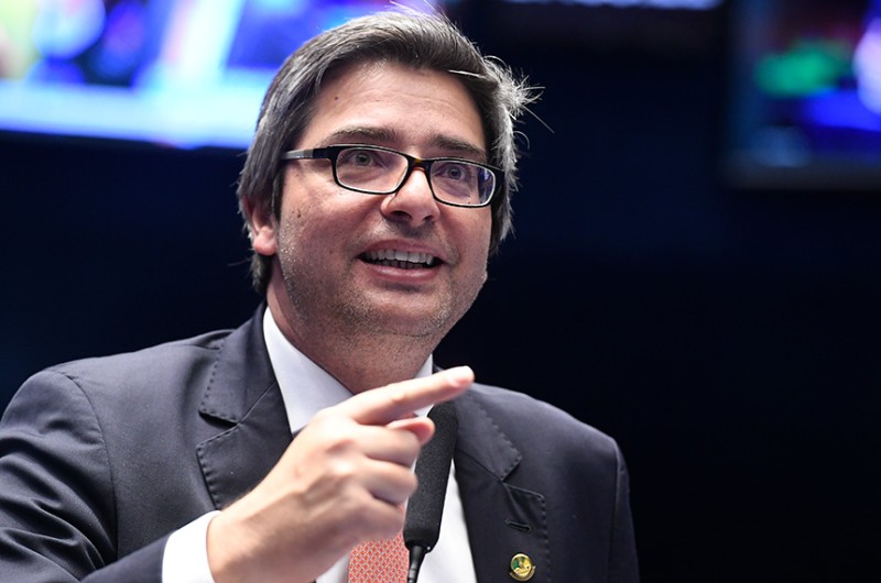 O senador Carlos Portinho (PL-RJ) criticou a tentativa da oposição de criar uma CPI para investigar denúncias de corrupção no MEC - Jefferson Rudy/Agência Senado