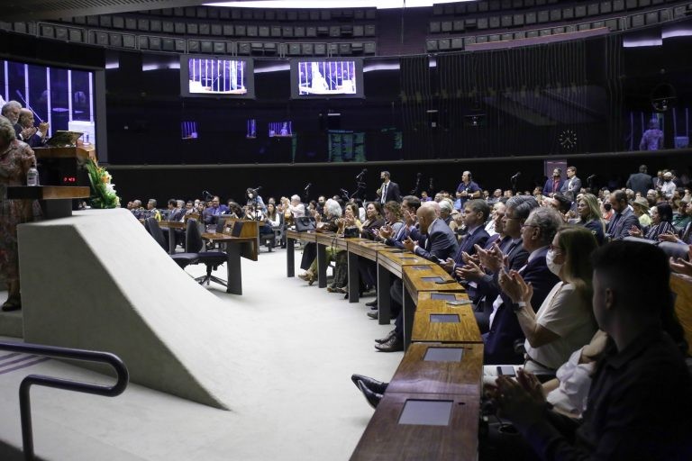 Convidados encheram o Plenário durante sessão solene em homenagem a Brasília - (Foto: Paulo Sergio/Câmara dos Deputados)