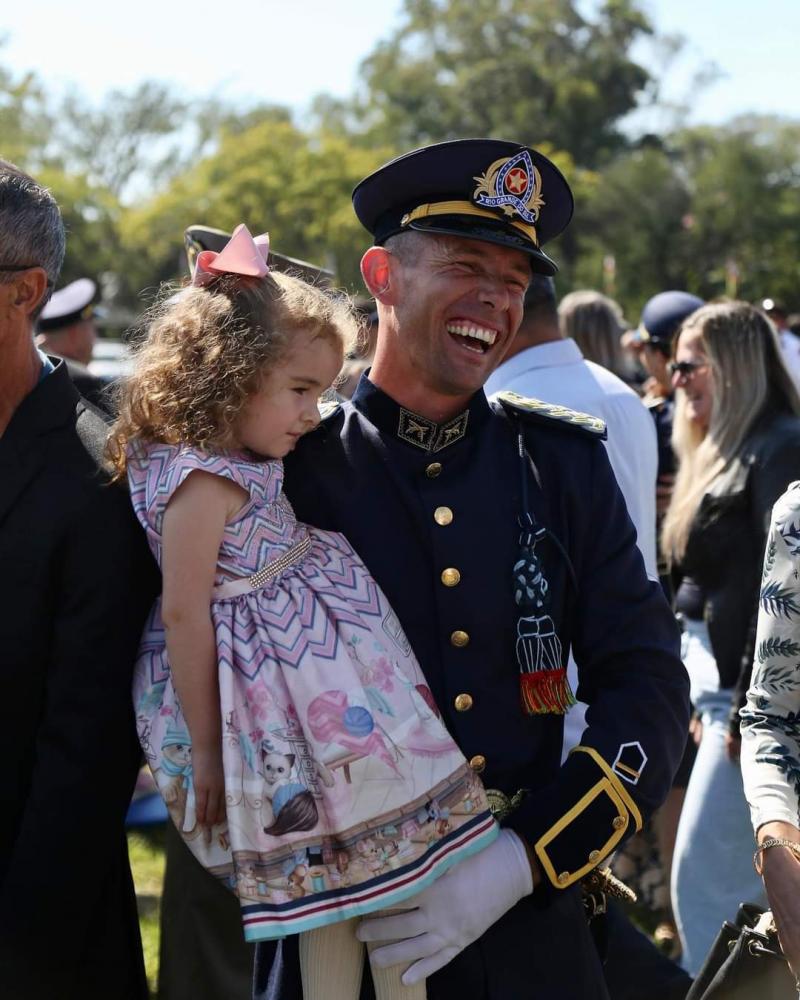 No Dia das Polícias, BM entrega medalhas para civis e militares e espadim Tiradentes para oficiais