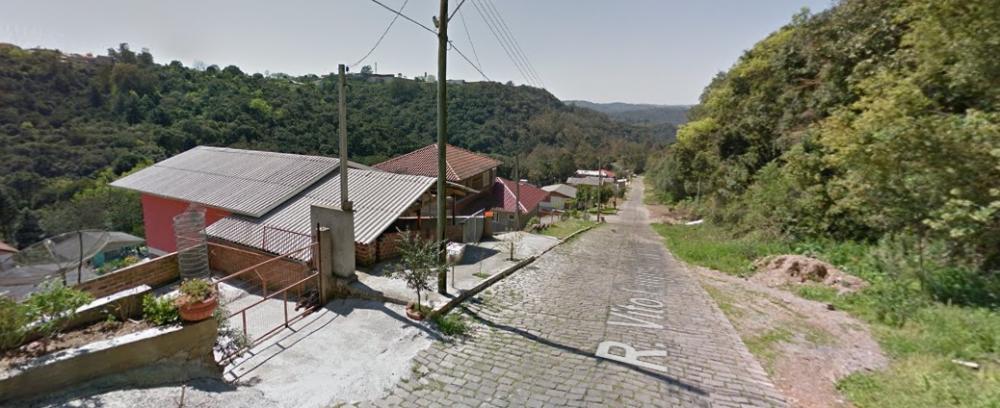Morador denuncia problemas com abastecimento de água há mais de três semanas