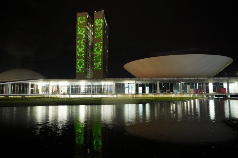 Projeção feita no ano passado - (Foto: Pablo Valadares/Câmara dos Deputados)