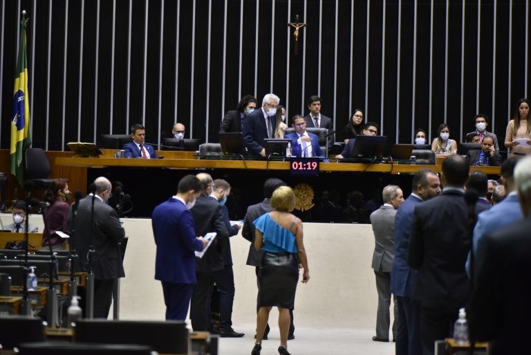 Derrubada de vetos depende de maioria absoluta de votos - (Foto: Zeca Ribeiro/Câmara dos Deputados)