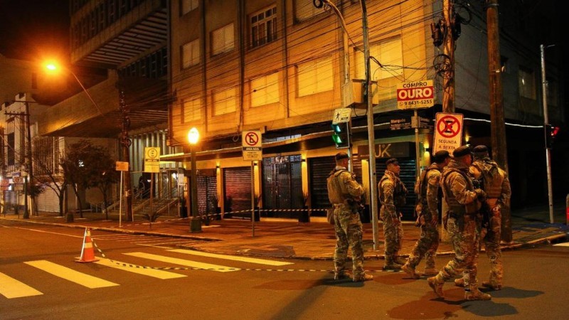 Ruas do Centro de Caxias do Sul foram bloqueadas para permitir realização do exercício sem transtorno ao trânsito - Foto: Divulgação / Polícia Civil