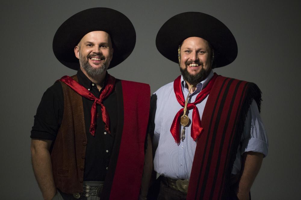 Festa do Trabalhador em Carlos Barbosa conta com show de César Oliveira & Rogério Melo
