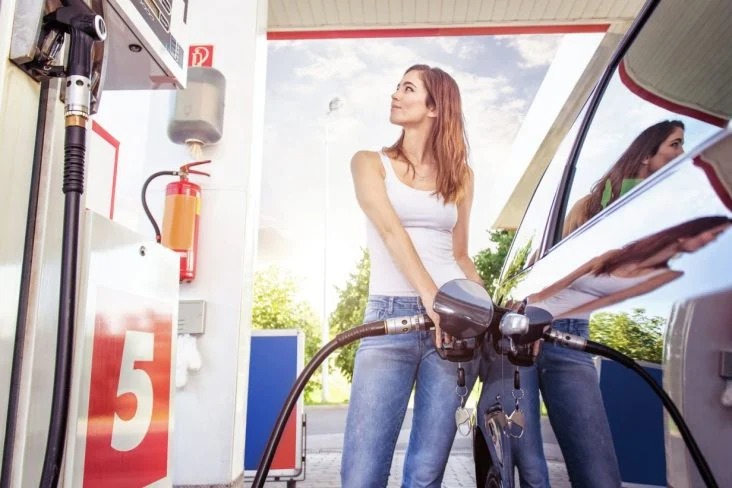 Atualmente, nenhum posto de combustíveis do Brasil pode funcionar sem frentista - Foto: Divulgação