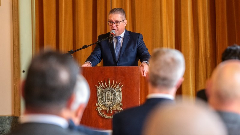 Ato teve participação do governador, de secretários estaduais, parlamentares e prefeitos - Foto: Gustavo Mansur