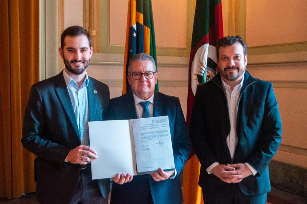 Projeto do deputado Giuseppe Riesgo foi sancionado pelo governador Ranolfo Vieira Júnior na manhã desta quarta-feira. Crédito: Adelar Martins/Divulgação