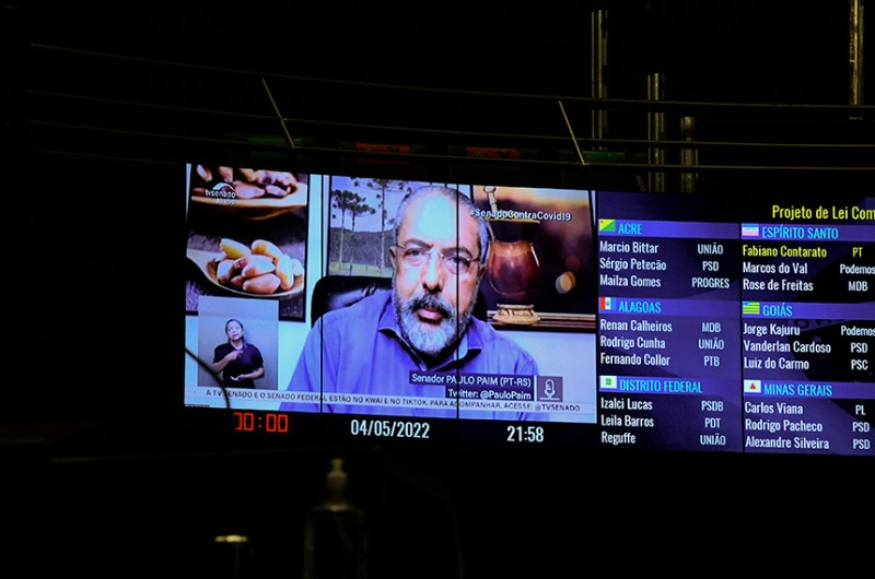 O senador Paulo Paim (PT-RS) destacou que a transferência de tecnologia e o know-how são ferramentas importantes para criar capacidade de combate à covid-19 - Roque de Sá/Agência Senado